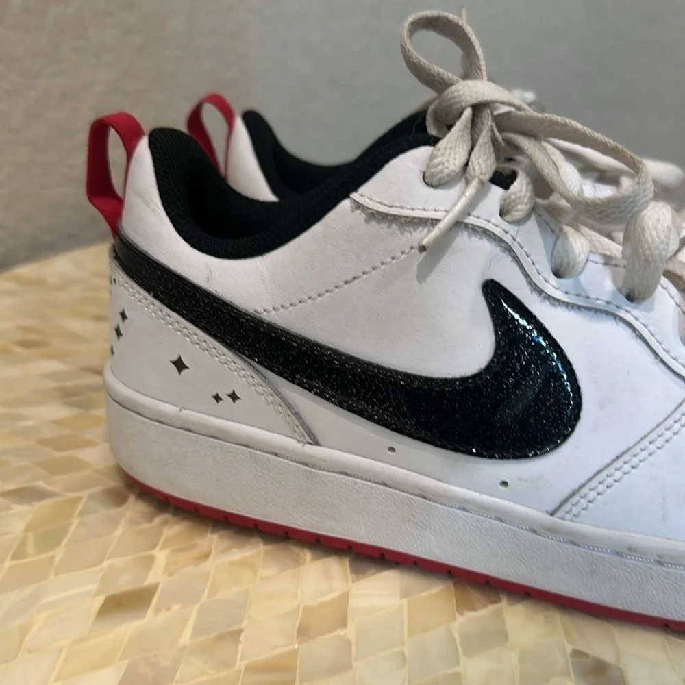 Nike Court Borough Low 2 SE Grade School 'White Very Berry'  size 6 y